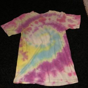 tie-dye t-shirt